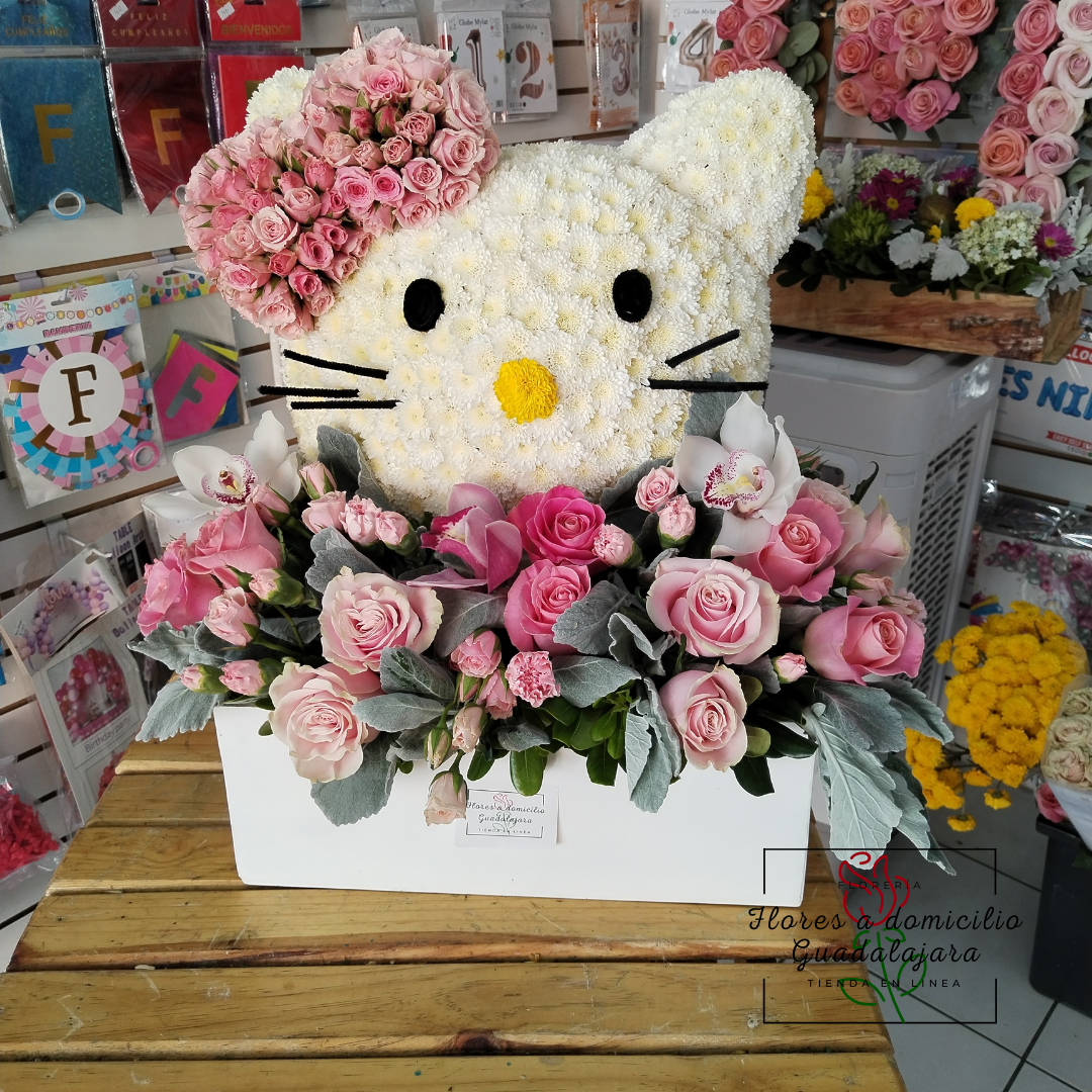Escultura floral en forma de Kitty