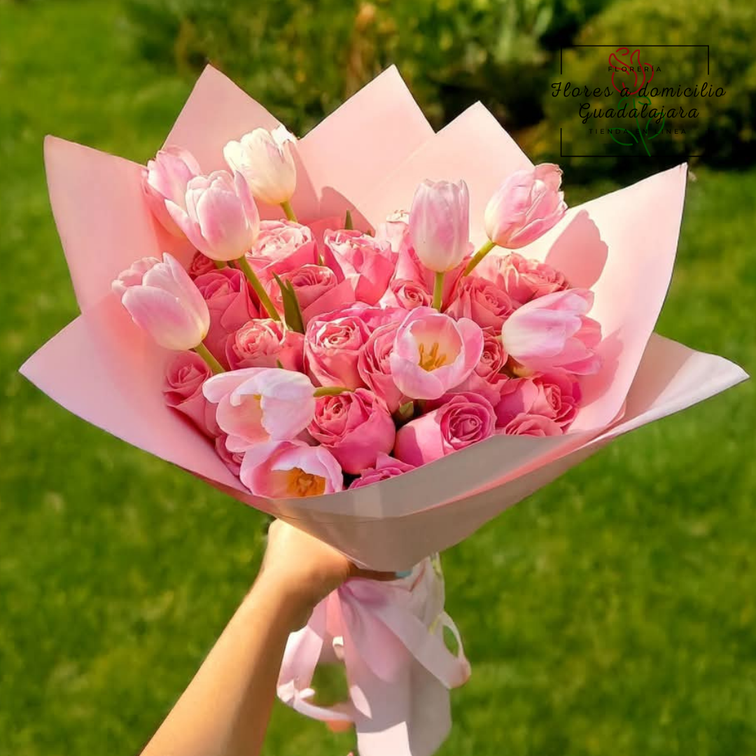Ramo de 24 Rosas Rosas y 10 Tulipanes Rosas