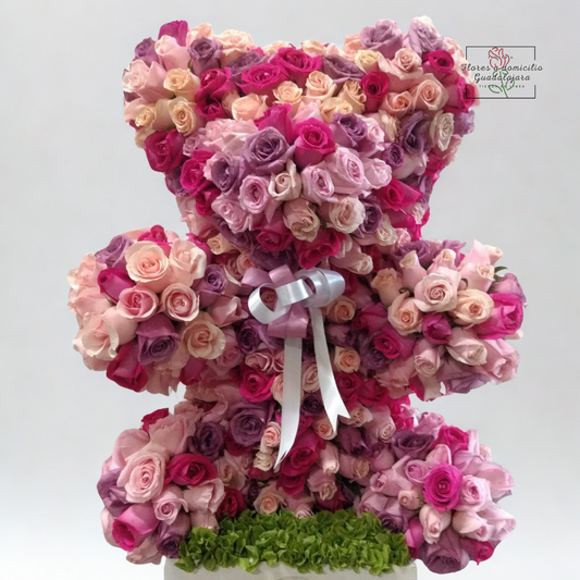 Oso con rosas