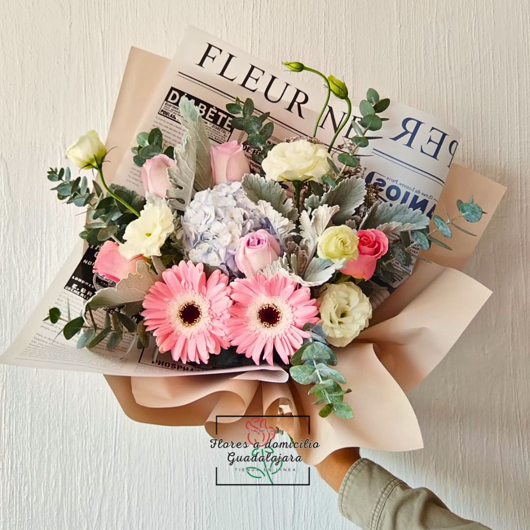 Ramo de lisianthus y  hortensias